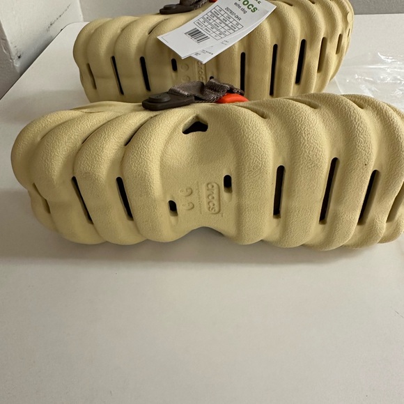Echo Crocs Cream and Orange Mules Perforated Comfort Design Men’s 6/Women’s 8. - Picture 4 of 7